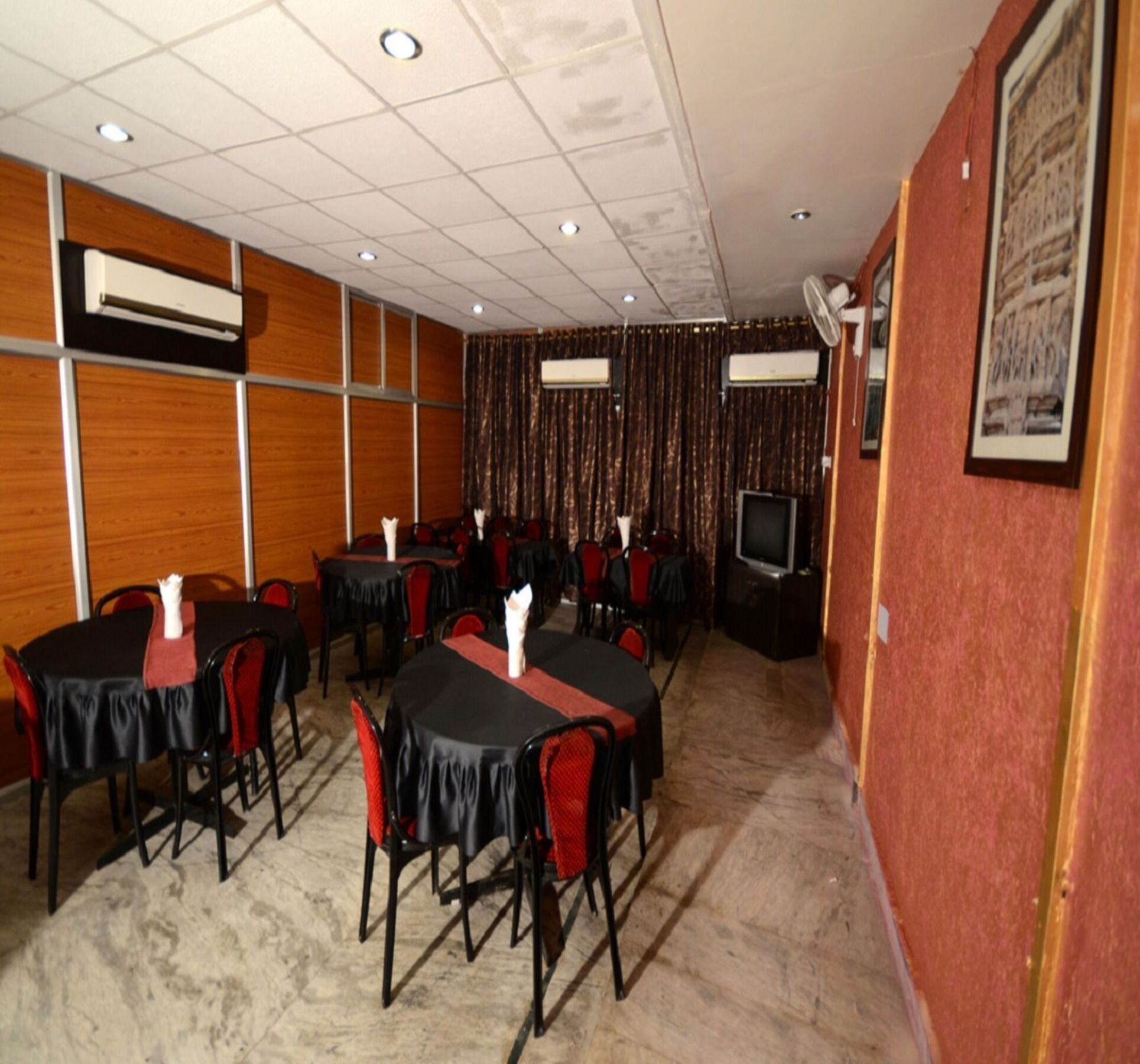 Oyo 2075 Hotel Kota Royal Exterior foto